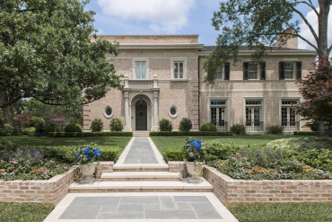 Chevy Chase Residence front facade, Houston, TX